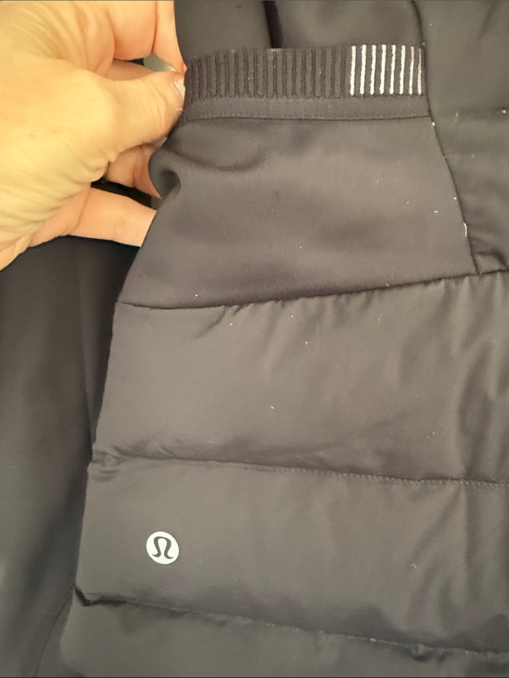 lululemon athletica Black Hooded Puffer Jacket - Picture 4 of 6